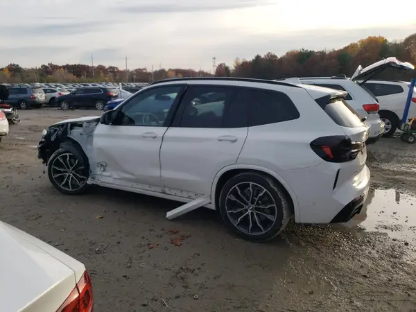 5UX83DP04N9K02395 2022 BMW X3 M - Image 2