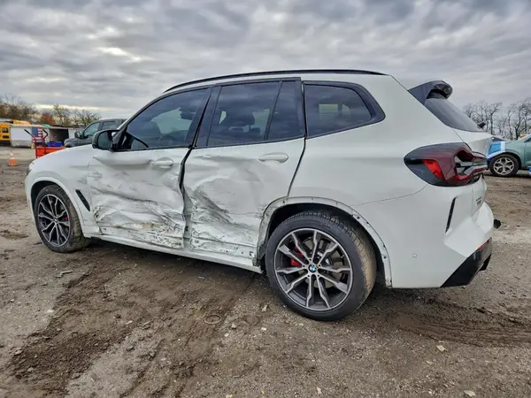 5UX83DP04N9K23831 2022 BMW X3 - Image 2