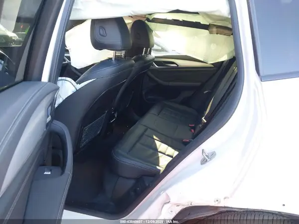 5UX83DP04N9K35610 2022 BMW X3 - Image 8