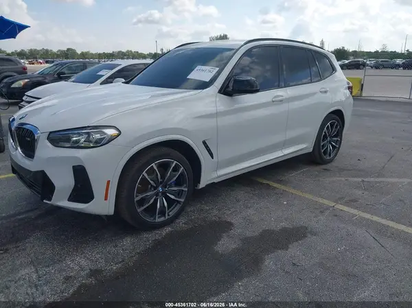 5UX83DP05N9K87943 2022 BMW X3 - Image 2