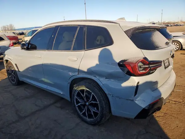 5UX83DP05N9M55127 2022 BMW X3 - Image 2