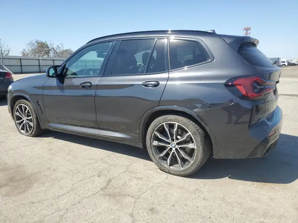 5UX83DP06N9J37372 2022 BMW X3 M - Image 2
