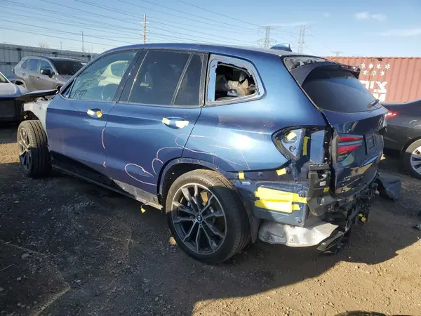 5UX83DP06N9J60229 2022 BMW X3 - Image 2