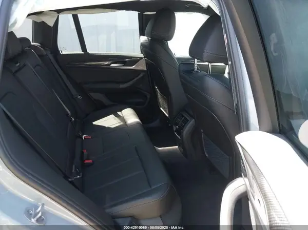 5UX83DP07R9W60180 2024 BMW X3 - Image 8