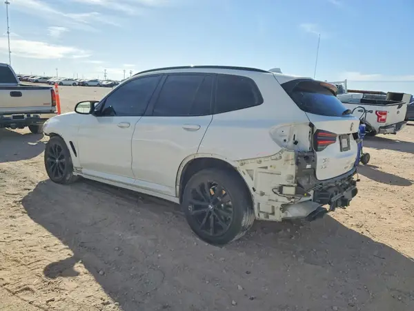 5UX83DP08N9K52054 2022 BMW X3 - Image 2