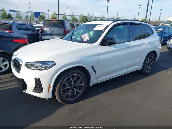 5UX83DP08N9M95945 2022 BMW X3 - Image 2