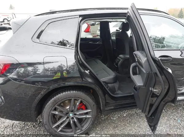 5UX83DP09N9N25437 2022 BMW X3 - Image 8