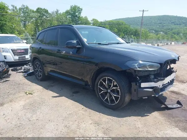 5UX83DP09R9U99881 2024 BMW X3 - Image 1