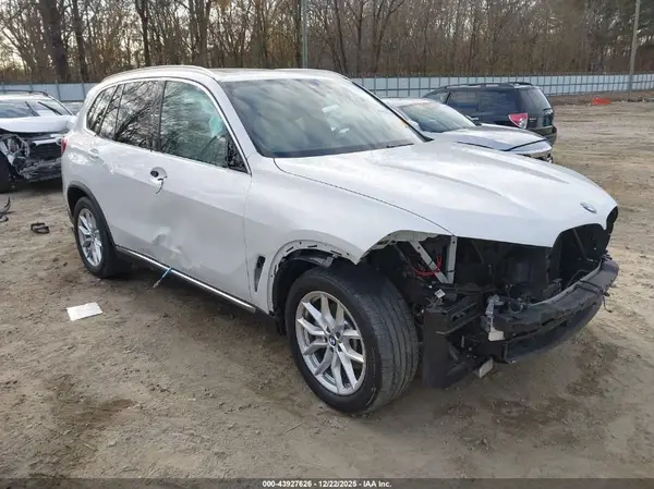 5UXCR4C00L9C10752 2020 BMW X5 - Image 1