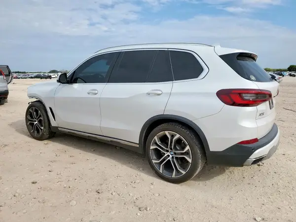 5UXCR4C00L9C99772 2020 BMW X5 - Image 2
