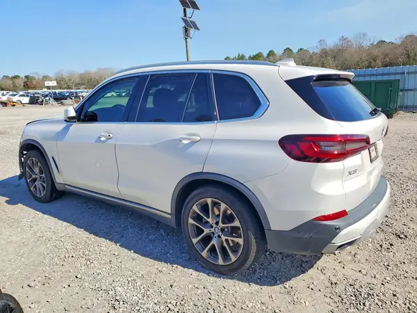 5UXCR4C00M9E69808 2021 BMW X5 - Image 2