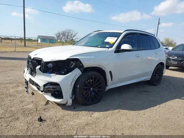 5UXCR4C00M9F32468 2021 BMW X5 - Image 2