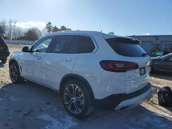 5UXCR4C00N9K57750 2022 BMW X5 - Image 2