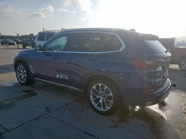 5UXCR4C00N9L00998 2022 BMW X5 - Image 2
