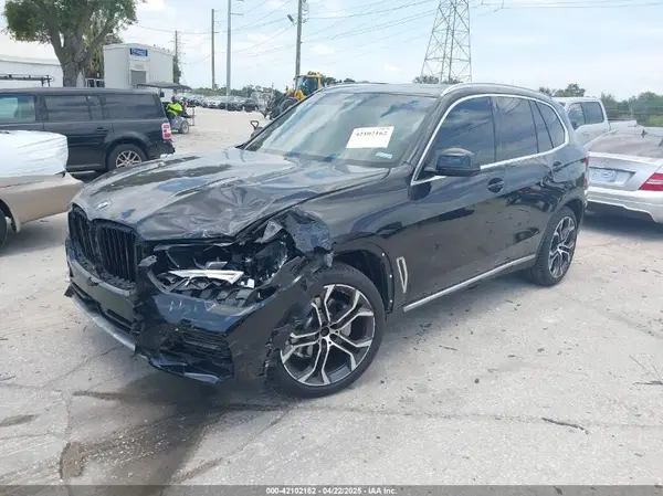 5UXCR4C00P9P90538 2023 BMW X5 - Image 2