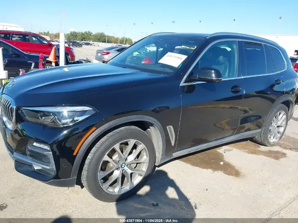 5UXCR4C01L9C25048 2020 BMW X5 - Image 2