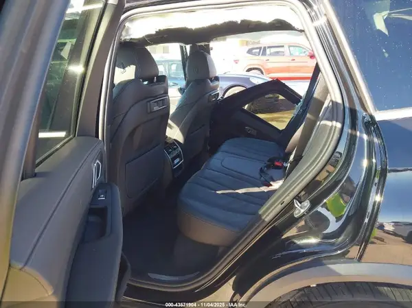 5UXCR4C01L9C25048 2020 BMW X5 - Image 8