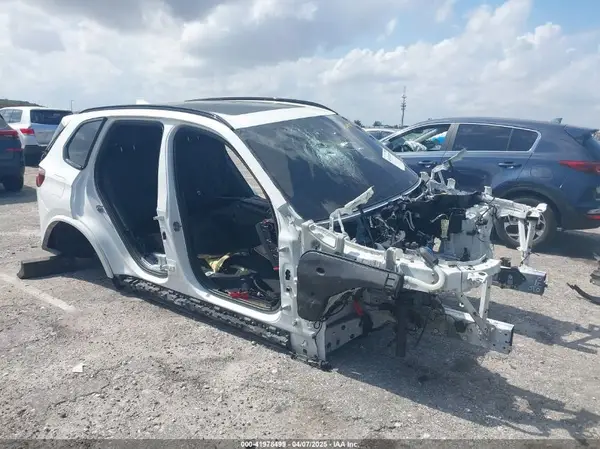 5UXCR4C01M9D77686 2021 BMW X5 - Image 1