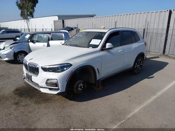 5UXCR4C01M9E56002 2021 BMW X5 - Image 2