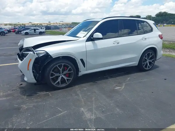 5UXCR4C01M9G25614 2021 BMW X5 - Image 2