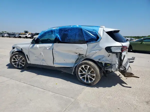 5UXCR4C01N9J66048 2022 BMW X5 - Image 2