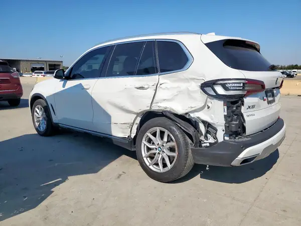 5UXCR4C01N9N03978 2022 BMW X5 - Image 2