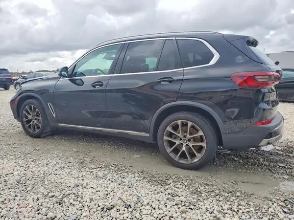 5UXCR4C01P9R07298 2023 BMW X5 - Image 2