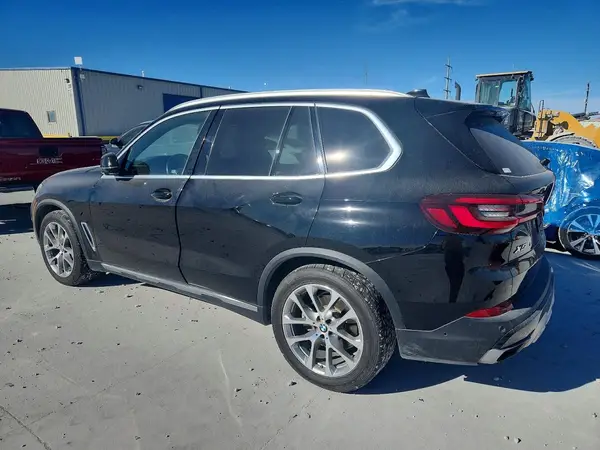 5UXCR4C02L9C31621 2020 BMW X5 - Image 2