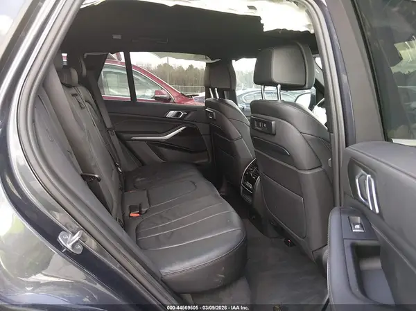 5UXCR4C02LLE30865 2020 BMW X5 - Image 8