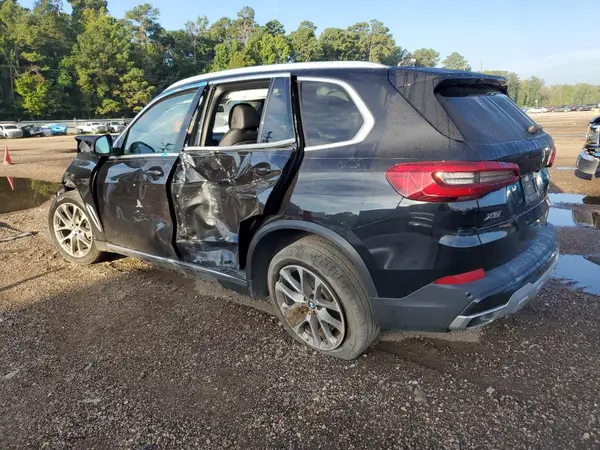 5UXCR4C02LLW63528 2020 BMW X5 - Image 2