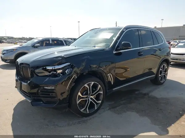 5UXCR4C02M9F77640 2021 BMW X5 - Image 2