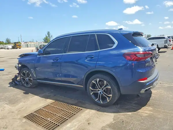 5UXCR4C02N9J82632 2022 BMW X5 - Image 2