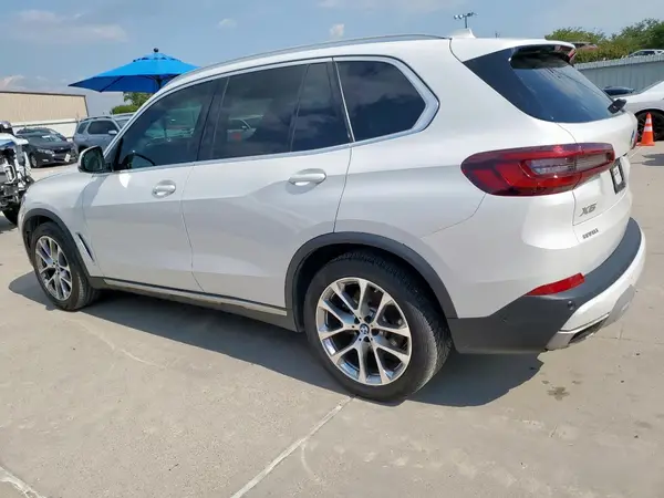 5UXCR4C02N9K36527 2022 BMW X5 - Image 2