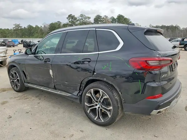5UXCR4C02P9R18827 2023 BMW X5 - Image 2