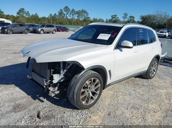 5UXCR4C03L9B26327 2020 BMW X5 - Image 2