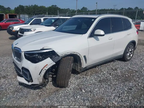5UXCR4C03L9B83238 2020 BMW X5 - Image 2