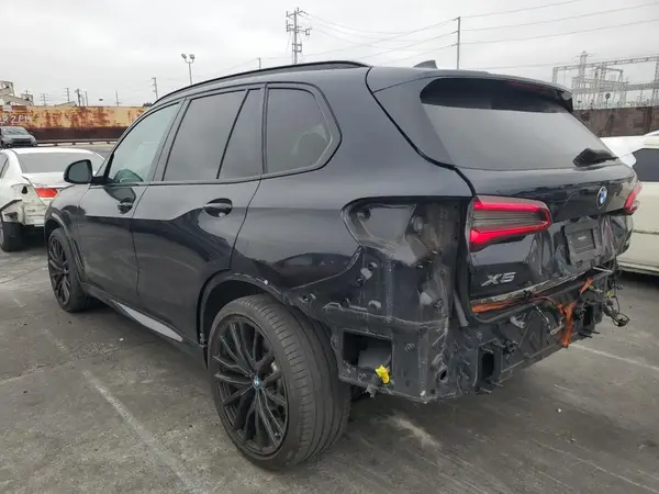 5UXCR4C03L9B95096 2020 BMW X5 - Image 2