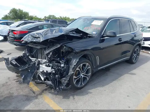 5UXCR4C03L9C54678 2020 BMW X5 - Image 2