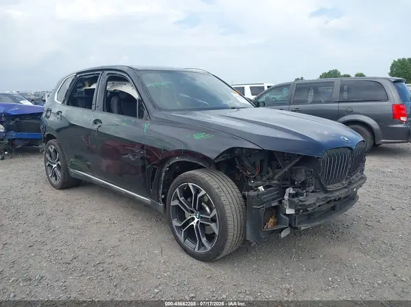 5UXCR4C03LLT18685 2020 BMW X5 - Image 1