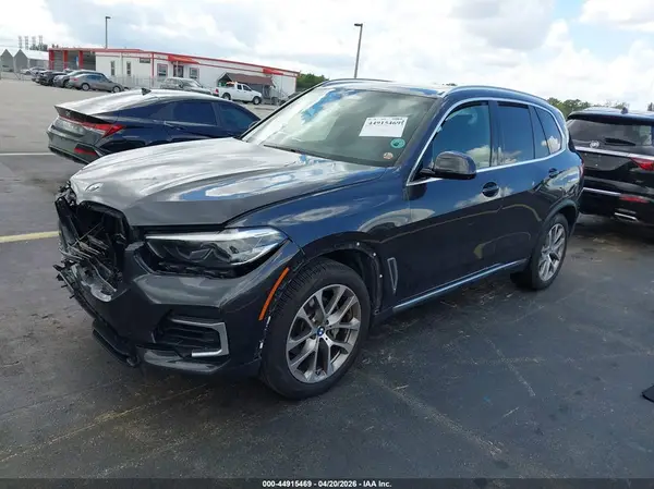5UXCR4C03N9K67673 2022 BMW X5 - Image 2