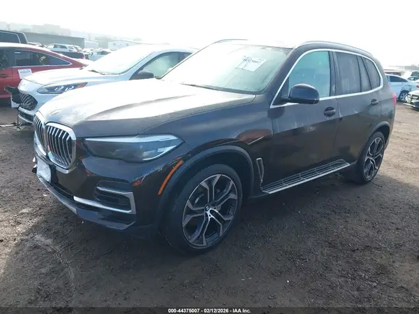 5UXCR4C03N9L61052 2022 BMW X5 - Image 2