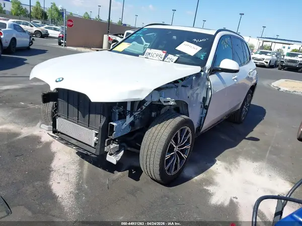 5UXCR4C04LLE31046 2020 BMW X5 - Image 2