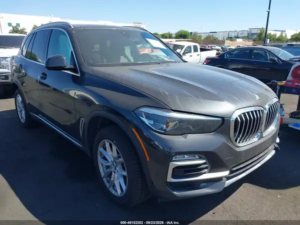 5UXCR4C04LLT18646 2020 BMW X5 - Image 1