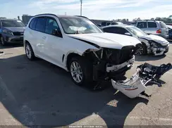 5UXCR4C04LLT19599 2020 BMW X5