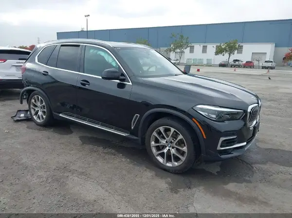 5UXCR4C04N9L77860 2022 BMW X5 - Image 1