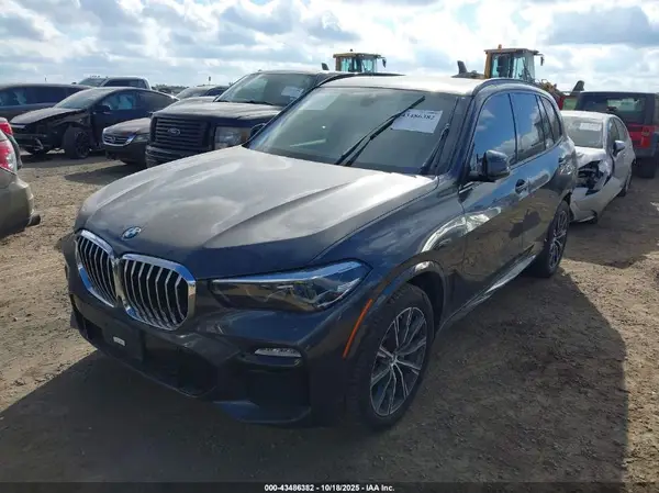 5UXCR4C05L9B45607 2020 BMW X5 - Image 2