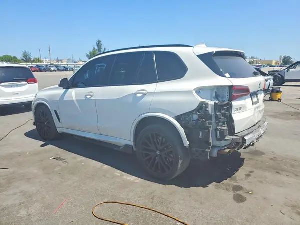 5UXCR4C05L9B61371 2020 BMW X5 - Image 2