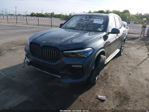 5UXCR4C05L9C55864 2020 BMW X5 - Image 2