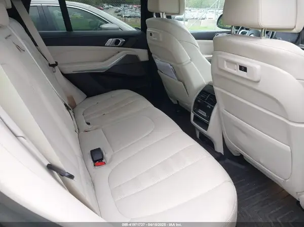 5UXCR4C05M9E09393 2021 BMW X5 - Image 8