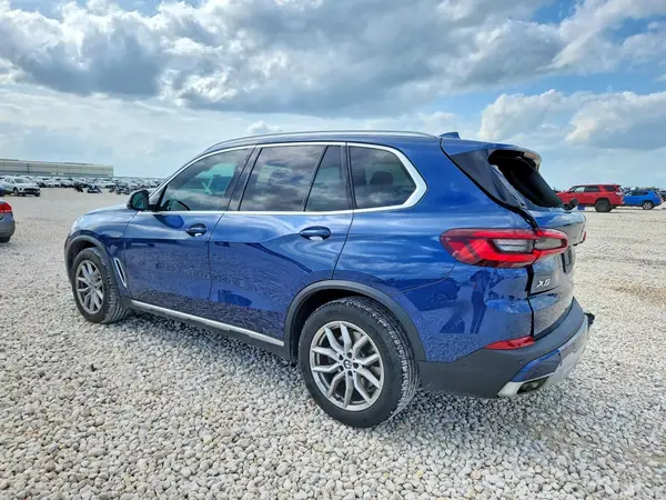 5UXCR4C05M9E23214 2021 BMW X5 - Image 2